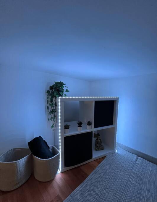 Saafeplace-4Pers-Wifi-Keybox-24Sur7 Етамп Екстер'єр фото